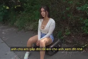 Con gái dẫn bạn thân thích đàn ông lớn tuổi về cùng Trả bài bố dượng