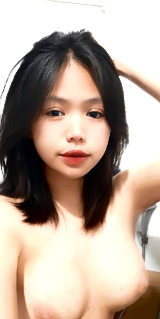 địt nhau với bạn thân của Gã chồng khi chuyện chăn gối với Gã chồng ngày càng tẻ nhạt