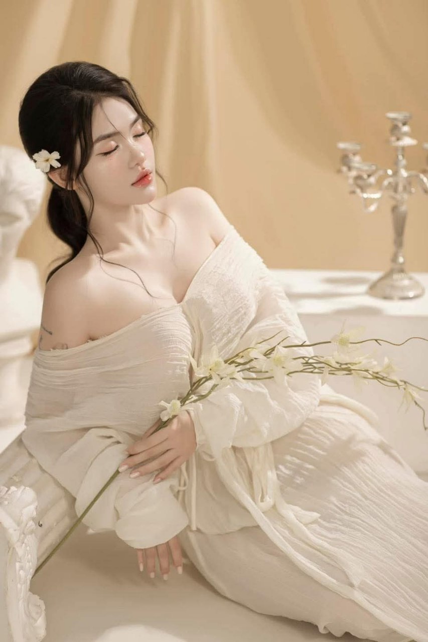 Chuốc say người yêu thằng bạn rồi địt